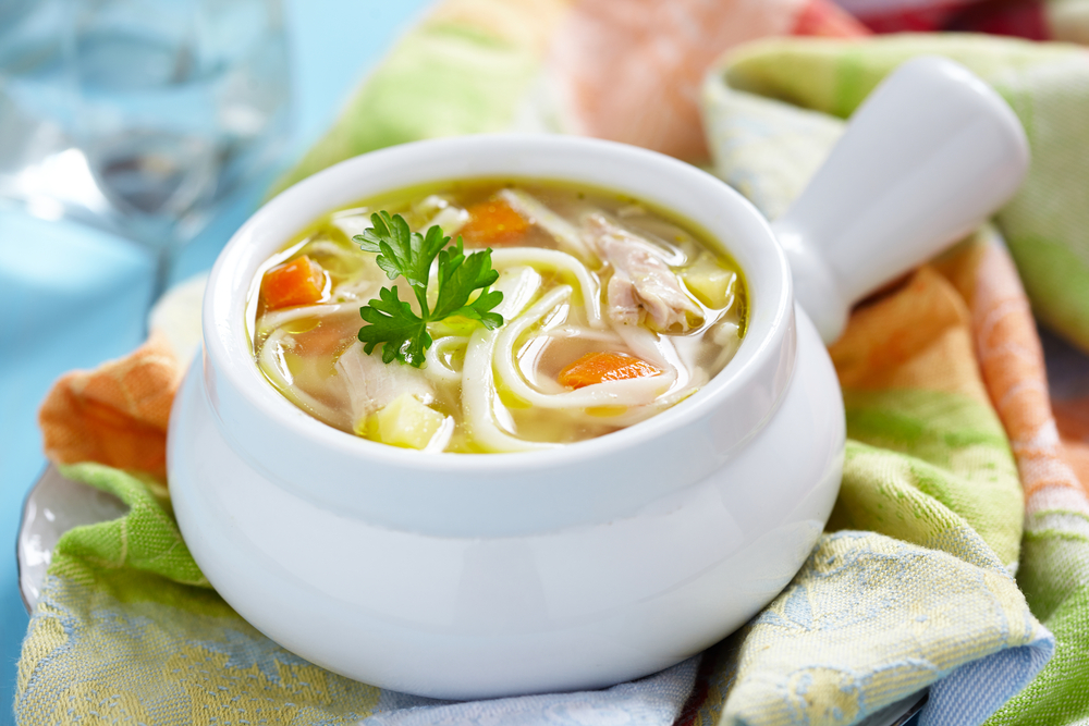 鸡肉面条汤